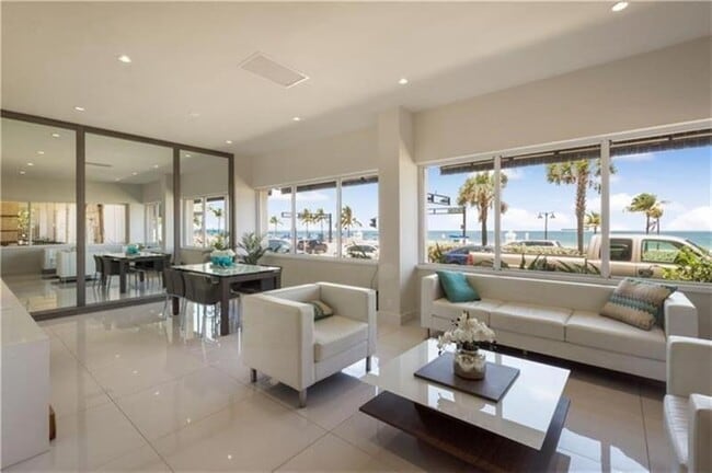 Building Photo - 345 N Fort Lauderdale Beach Blvd