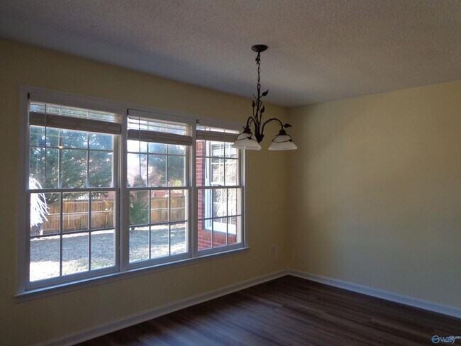 Building Photo - 205 Darsey Ct