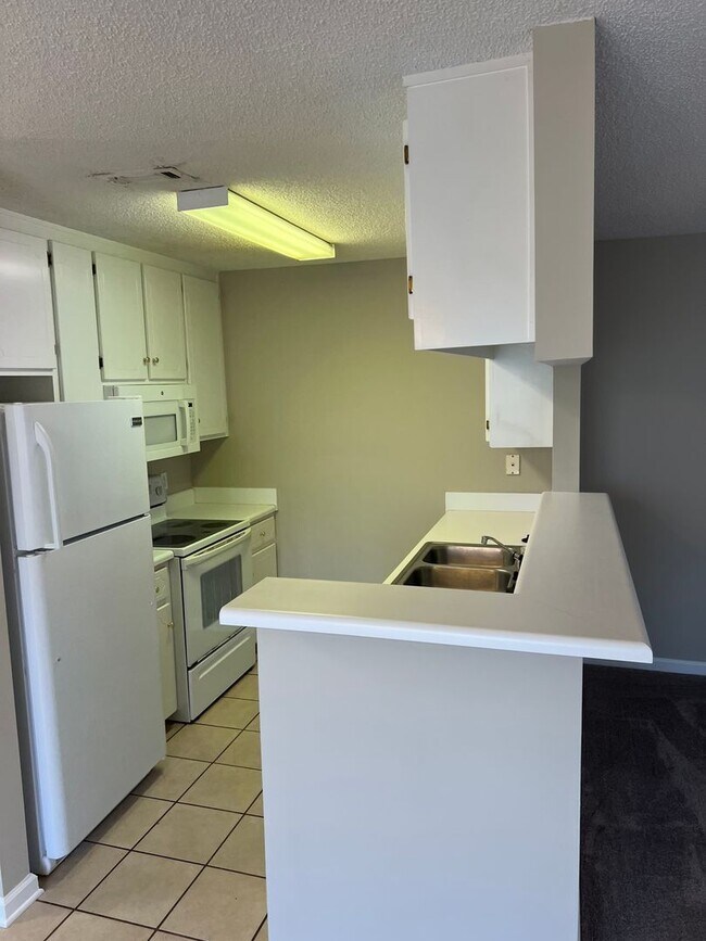 Building Photo - 153 Woodberry Dr