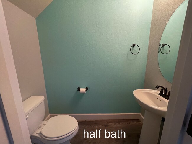 Downstairs half bath - 11440 SE Aquila St