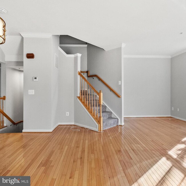 Building Photo - 5006 Grimm Dr