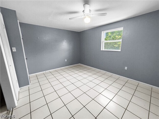 Building Photo - 6617 Warwick Cir