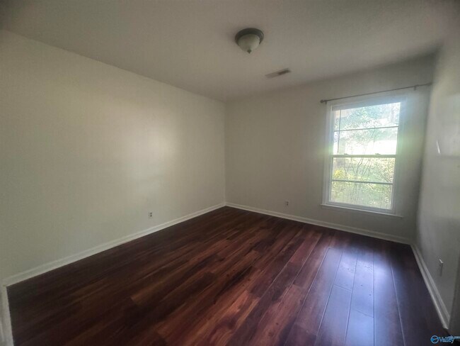 Building Photo - 792 Seina Vista Dr