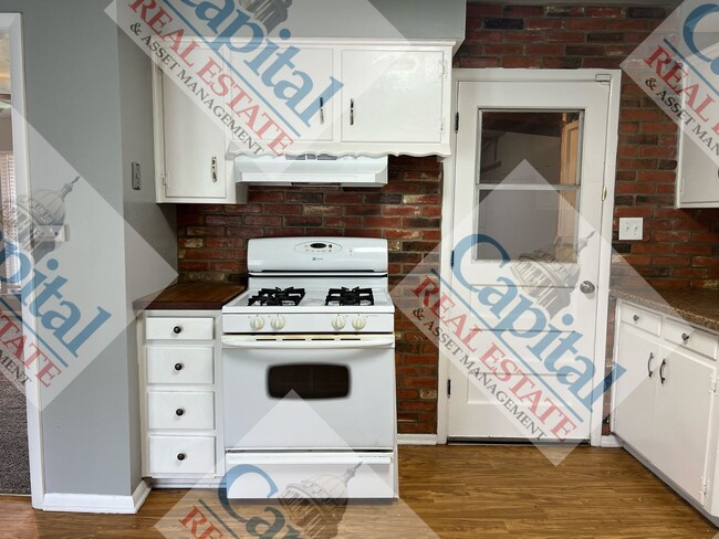 Building Photo - Del City 3 Bedroom