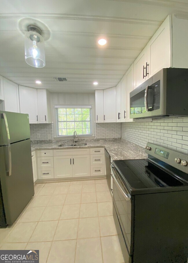 Building Photo - 8308 Villa Rica Hwy