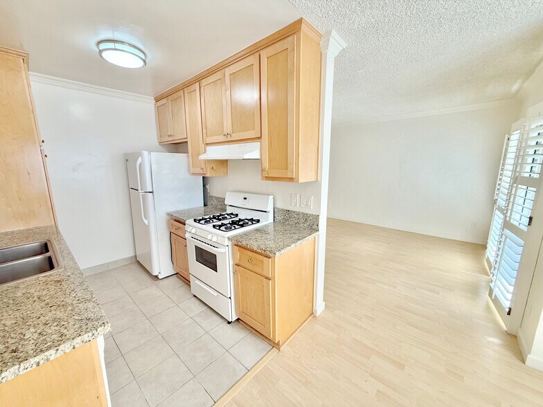 Building Photo - 1534 11th St