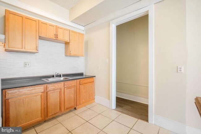 Building Photo - 471 Florida Ave NW