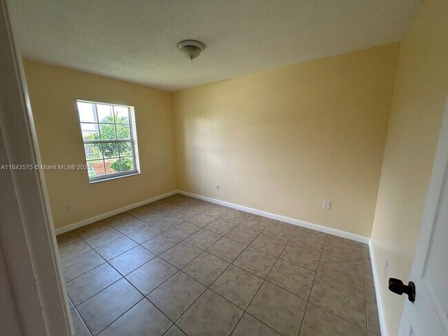 Building Photo - 12752 SW 250th Terrace
