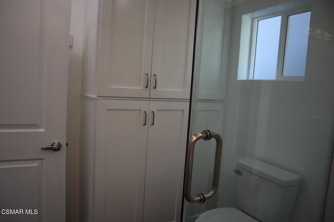 Building Photo - 18600 Ingomar St