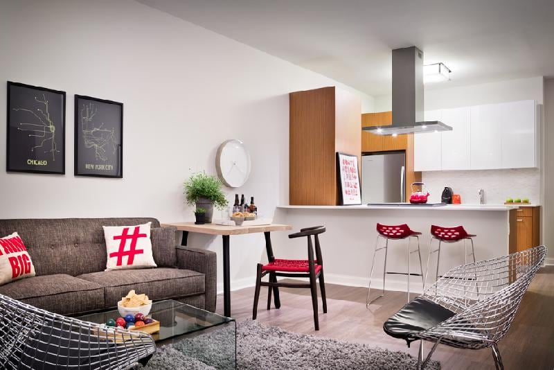 Building Photo - 465 E Illinois St