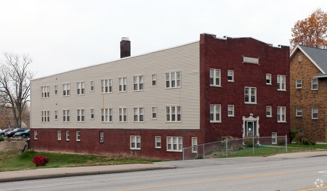 Building Photo - 4515 E Washington St