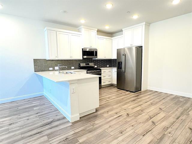 Building Photo - 925 Utica Dr