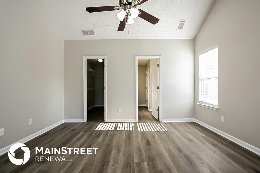 Building Photo - 7545 Broadhurst Dr