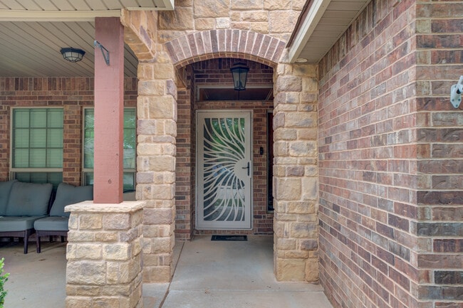 Building Photo - 6905 91st St