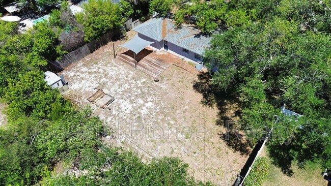 Building Photo - 541 Roanoke St