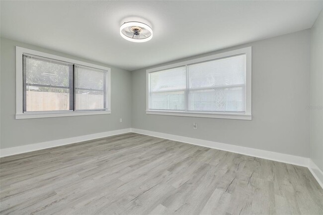 Building Photo - 9124 Lido Ln