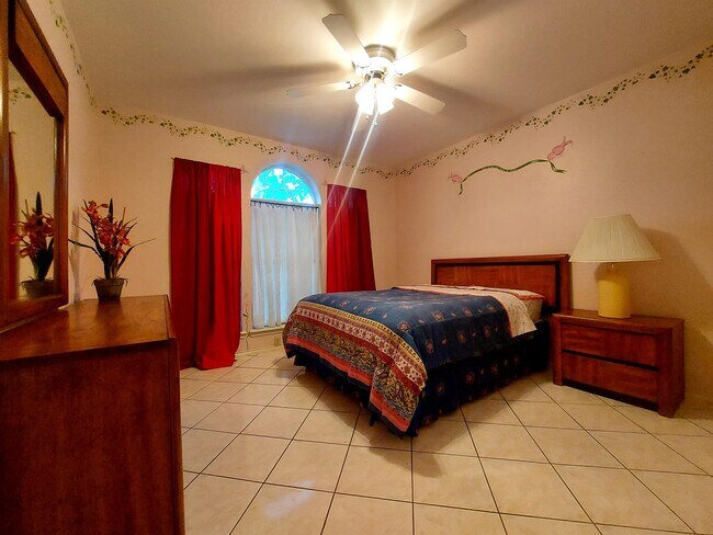 Building Photo - 1011 Topaz Trail