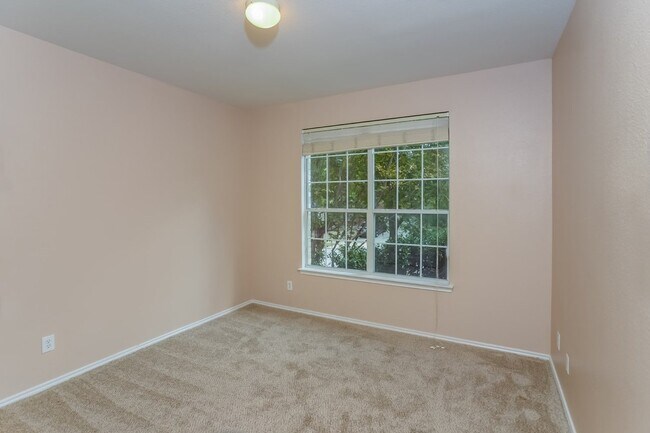 Building Photo - 6119 Briscoe Leaf