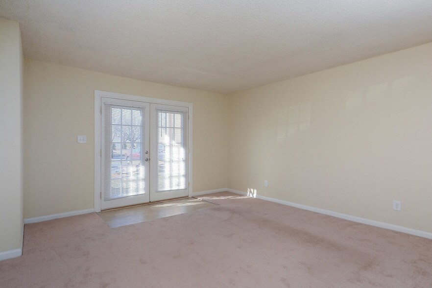 Liberty Crossing Apartments 200 Carmen Ave Jacksonville NC 28540