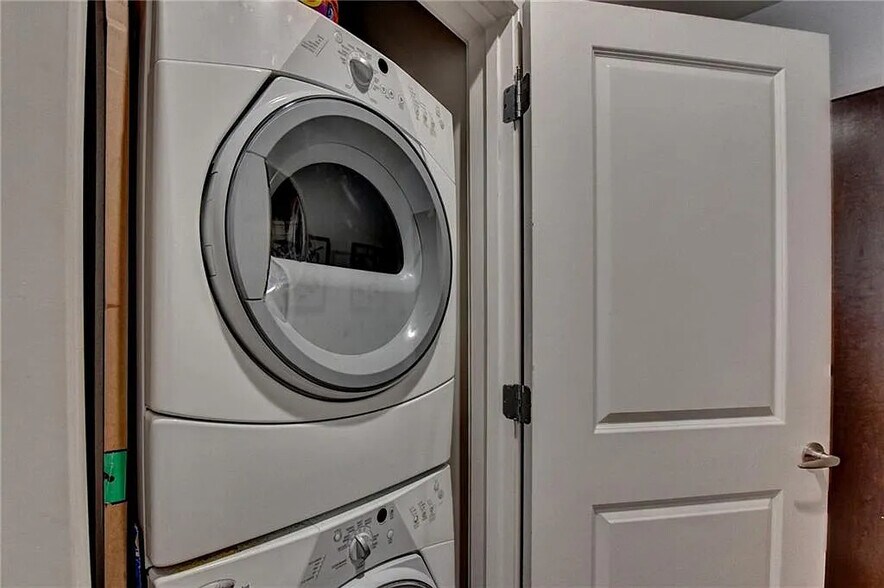 Building Photo - 855 Peachtree St NE