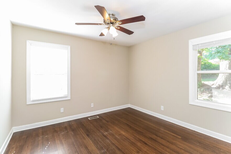 Building Photo - 511 Derrydowne Dr