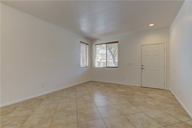 Building Photo - 10116 Lexington Pines Ave