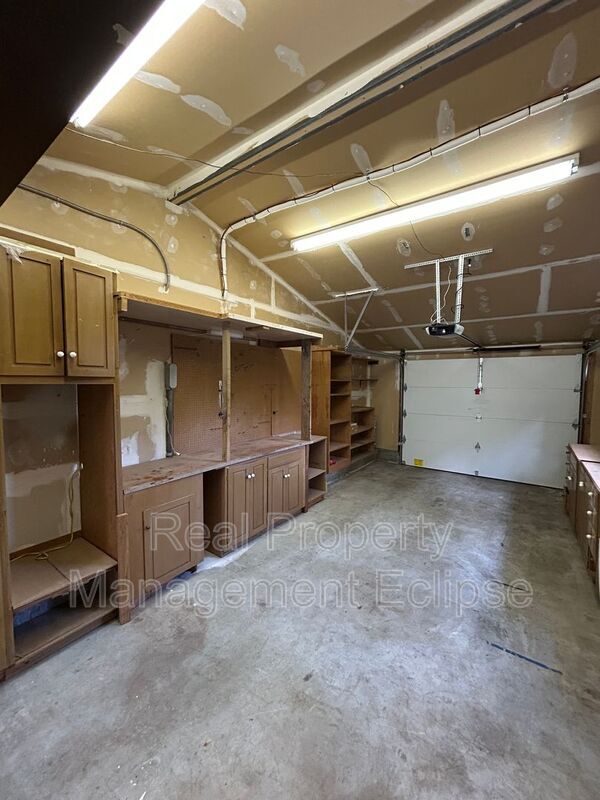 Building Photo - 15123 SE 48th Dr
