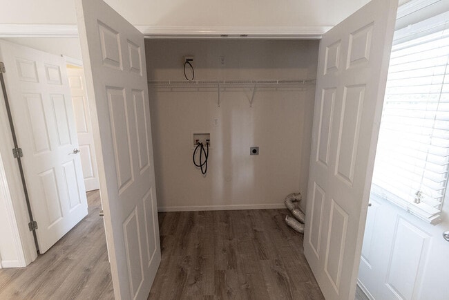 Building Photo - 3310 E St Charles Rd