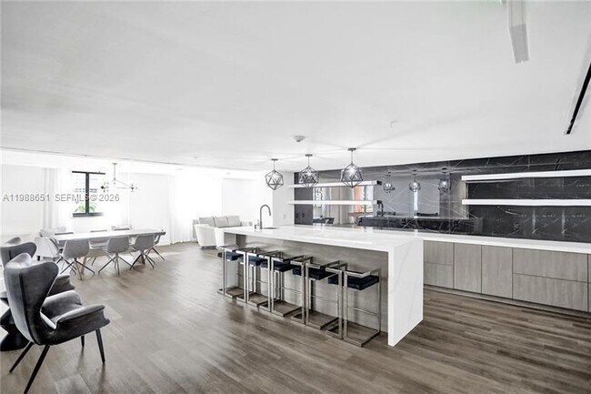 Building Photo - 100 N Federal Hwy