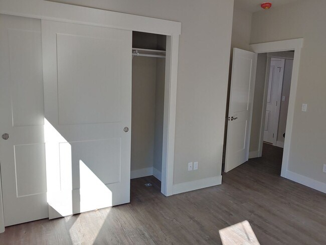 Building Photo - Downtown Sandpoint - New Custom Home!