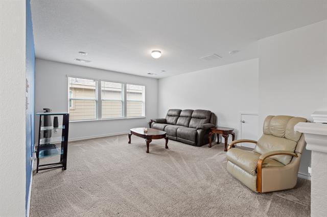 Building Photo - 925 West Dr