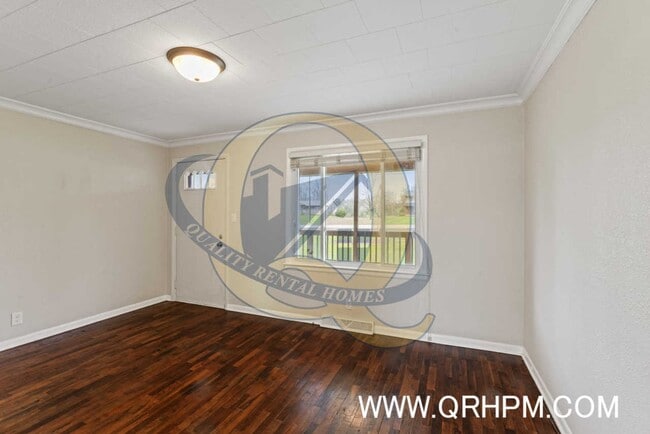 Building Photo - Lake Fenton Schools!