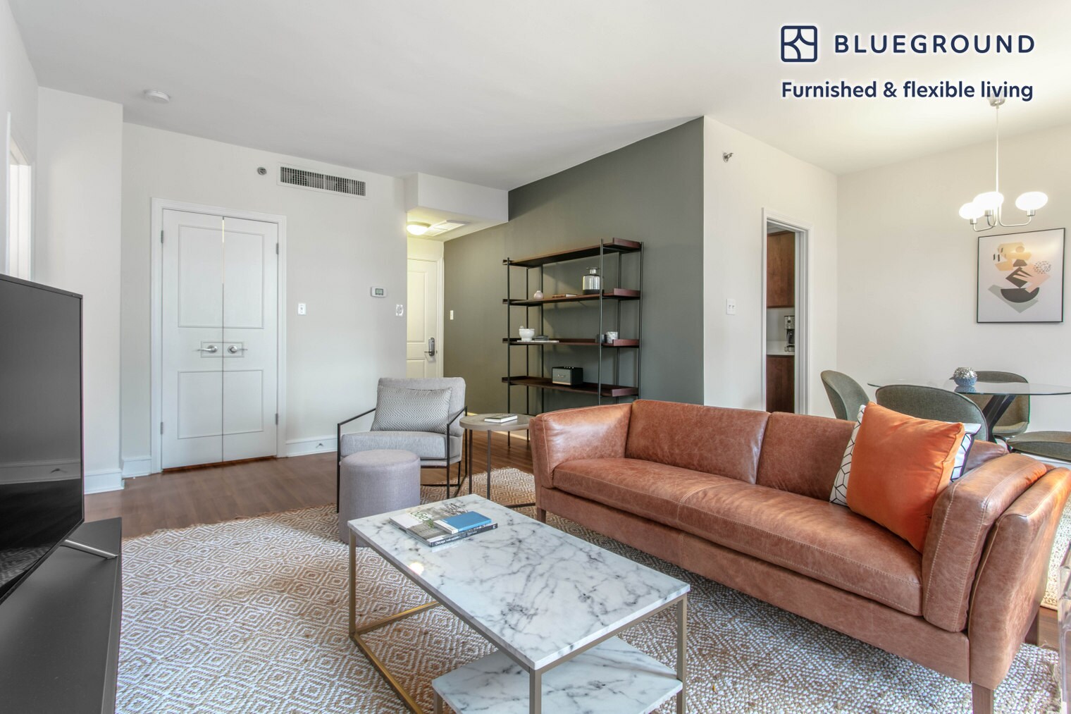 Building Photo - 200 E Chestnut St