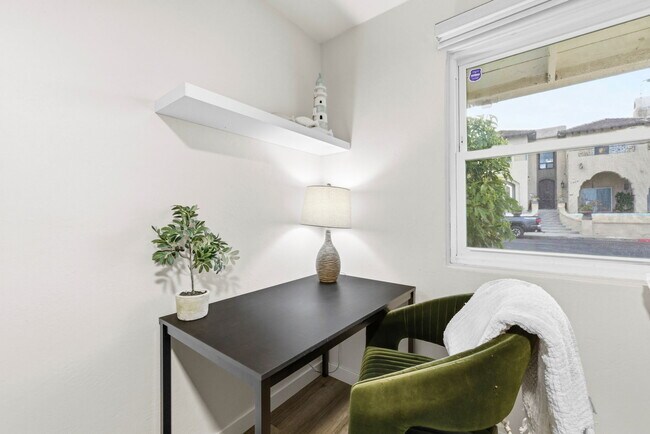 Building Photo - 1404 Lieta St