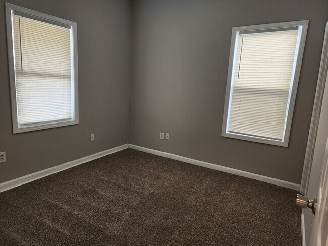 Building Photo - Downtown Wilmington Home, 3 Bedrooms | 1 Bathroom, $1,700/month | Move-in Ready