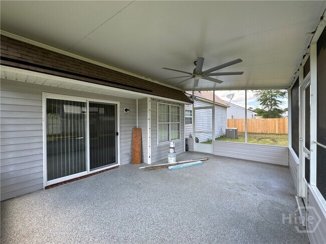 Building Photo - 57 Soling Ave