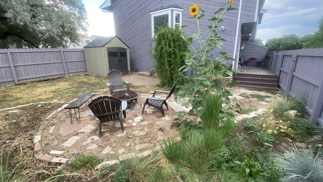 patio/back yard - 300 Southridge Pl