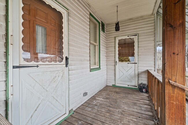 Building Photo - 134 Corey Ave