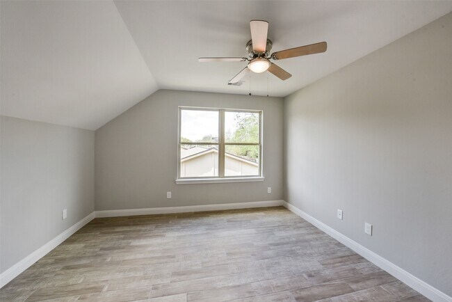 Building Photo - 6835 Tara Dr