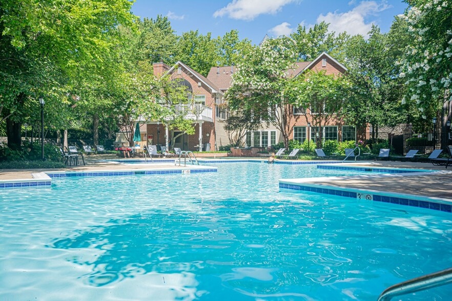 Building Photo - 1504 Lincoln Way