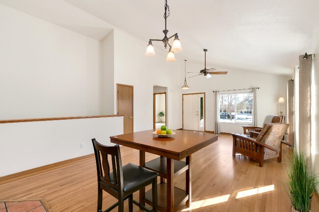 Building Photo - 2756 Arancia Dr