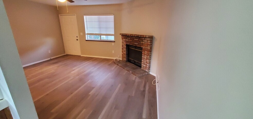 Living Room - 9395 N Loop Blvd