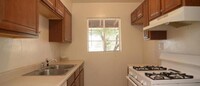 Building Photo - 4560 E 19th St