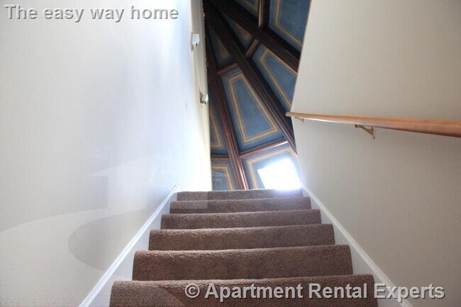 Building Photo - 17 Bow St