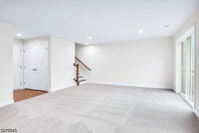 Building Photo - 19 Peckwell St