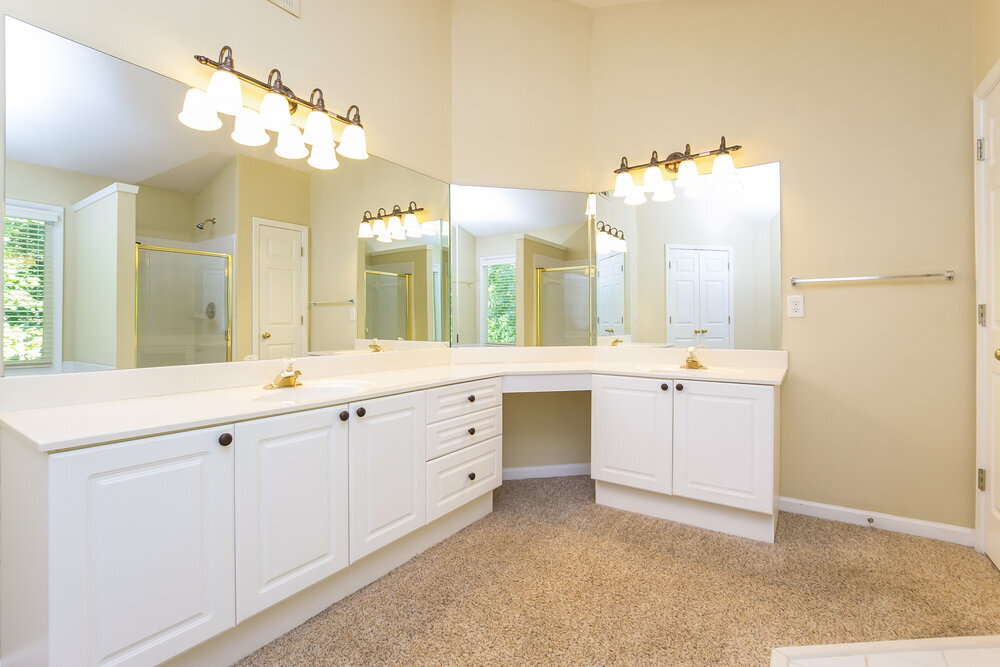 Building Photo - 1042 Amberton Ln