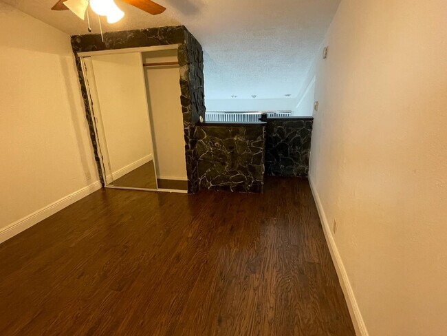 Building Photo - 4121 NW 26th St