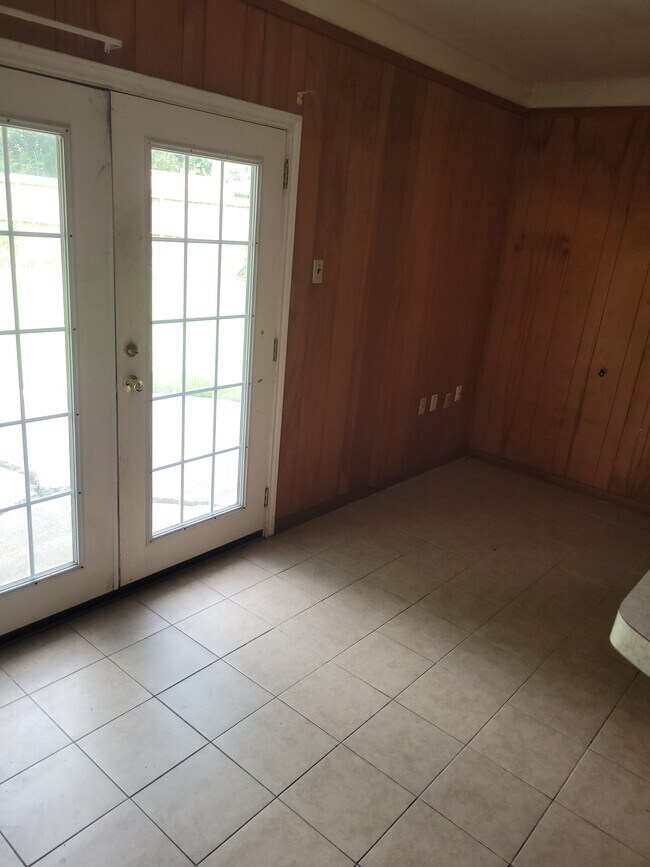 Building Photo - 1705 Harding St