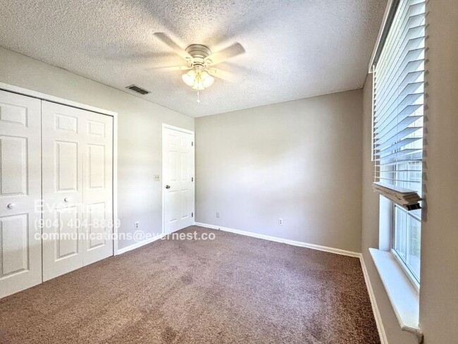 Building Photo - 1785 Chandelier Cir E