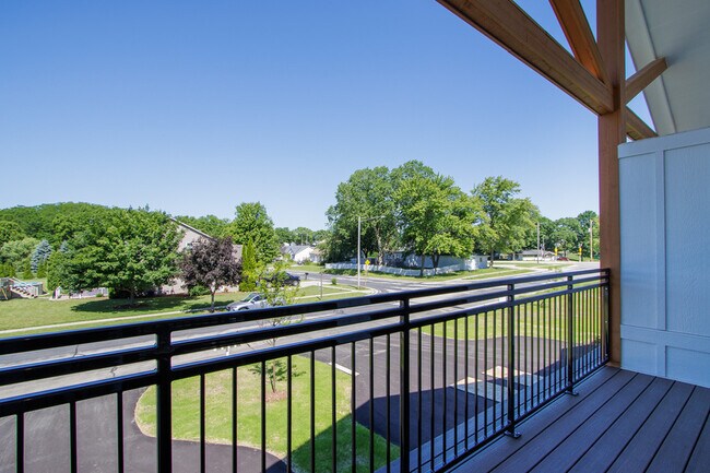 Building Photo - 1920 Edwards St